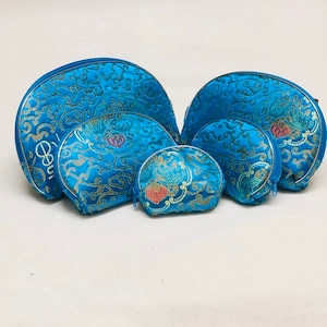 Bolsas con cierre de cremallera. 5 piezas de organizadores de seda china. Bolsas de satén brocado. Bolsas grandes y pequeñas para joyería.