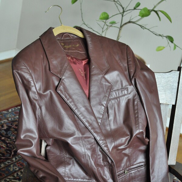 Cool 1980's Vintage Etienne Aigner Leather Blazer Jacket Size 10 Womens In Classic Oxblood Color
