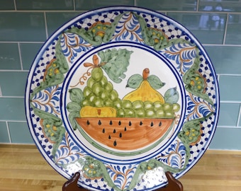 Cuenco poco profundo de cerámica de 15" de arcilla roja rústica vintage pintado a mano para servir o exhibir (no está marcado, pero creo que está hecho en Portugal).