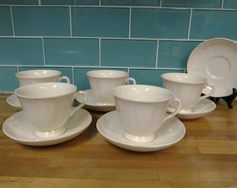 Lovely Set of 5 Plus 1 Extra Saucer Wedgewood Queen&#39;s Plain or Shape Cups and Saucers-All Excellent!