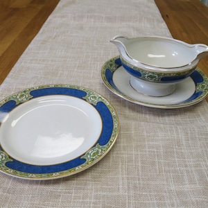 Excellent 1960&#39;s Goodwood by W.H Grindley of England Gravy Boat With Attached Underplate And Single Salad Plate-Great Pattern!
