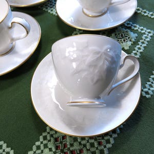 Lovely Ivory Set of 4 Noritake Halls of Ivy with Gold Trim Cups and Saucers Excellent Condition