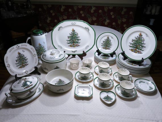 Spode クリスマスツリー プレート 2枚セット 英国製 スポード 三角プレート（2枚） 大小 クリスマスツリー - メルカリ