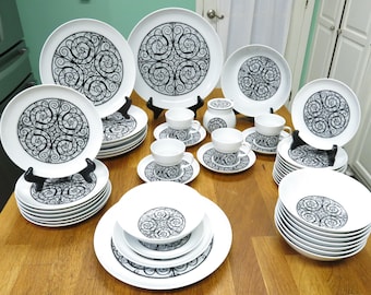 Noritake, Younger Image China, Esperanza, 10.40 Inch Dinner or