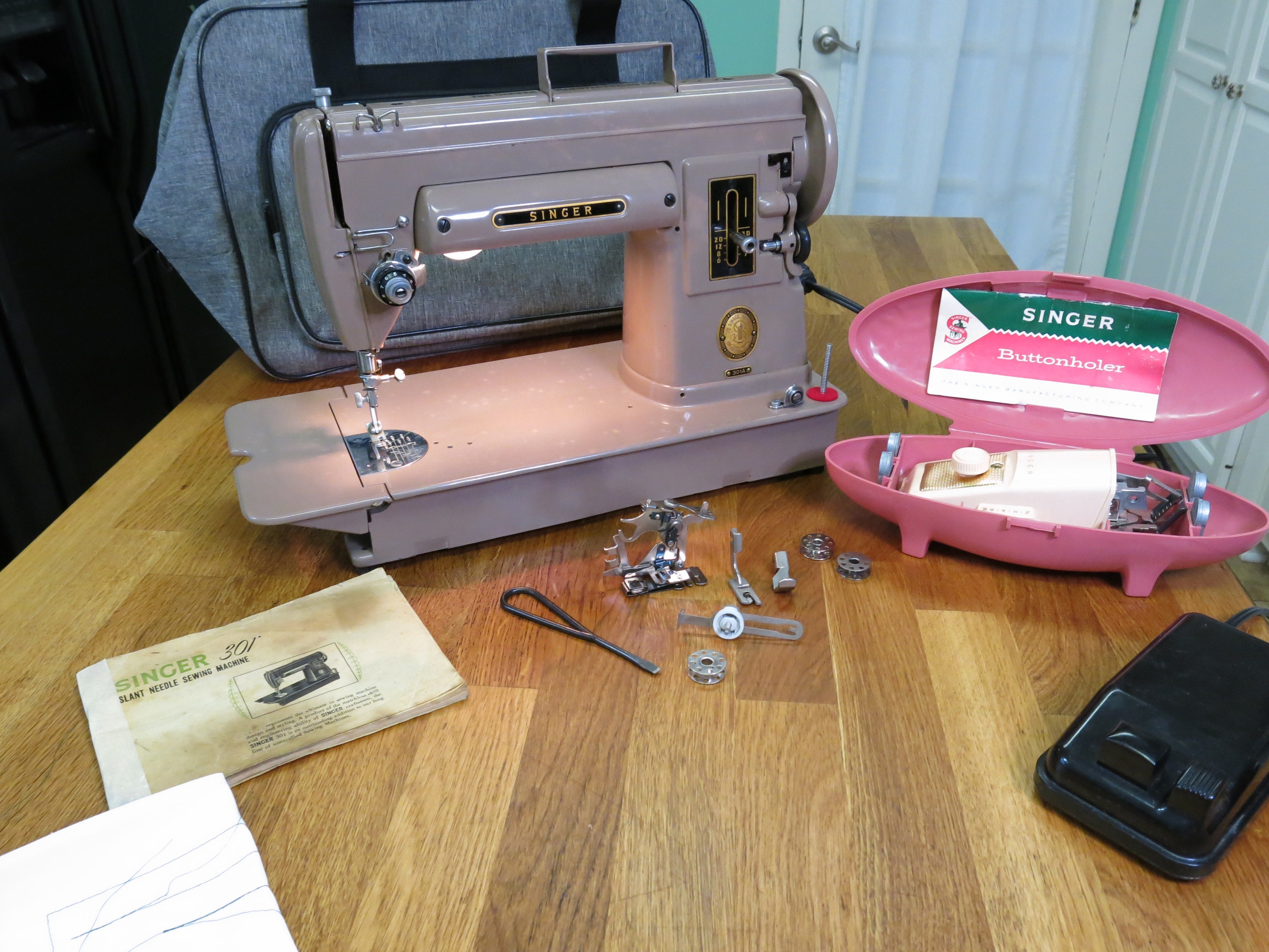 Singer 301 221 222K Featherweight Sewing Machine Bobbins Vintage Simanco  45785