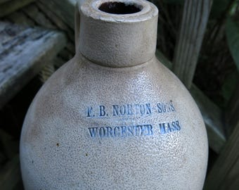 Zum Verkauf Ende 1800 F. B Norton und Sons Worchester Mass. Salzglasierter 2-Gallonen-Krug-Ausgezeichneter Zustand für sein Alter!