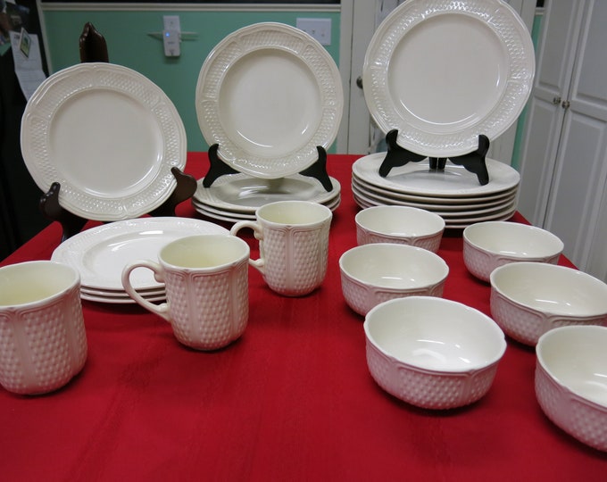 Flat Cup & Saucer Set Raphael by FAIENCERIE DE GIEN - Etsy