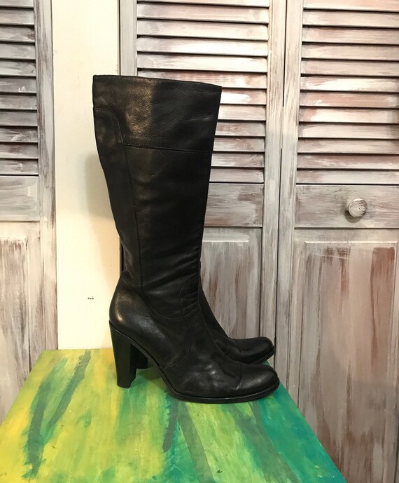 High women's boot boot with heels inside Black leather | Etsy