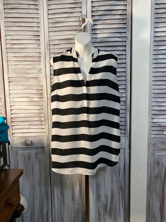 Sleeveless Blouse Striped Vintage Woman 
