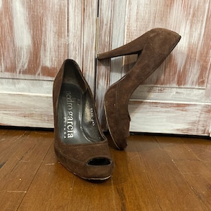 Vintage Pedro Garcias women&#39;s brown suede peep toe shoe size 38.5 vintage 90s