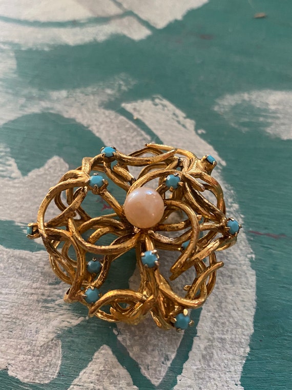 Round brooch with pearl and turquoise stone vinta… - image 2