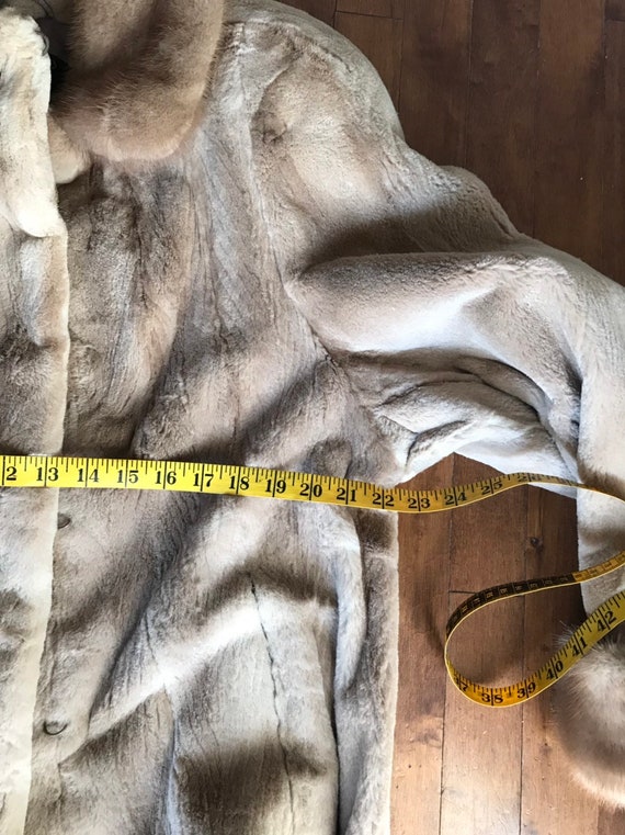 Vintage women's coat - beige fur coat - 80s coat … - image 8