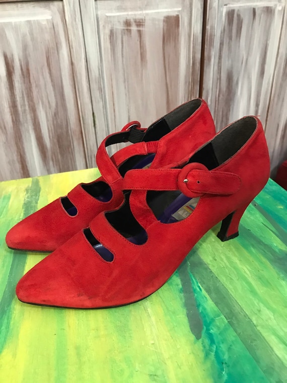 Red vintage shoes - red women's 90s suede shoes -