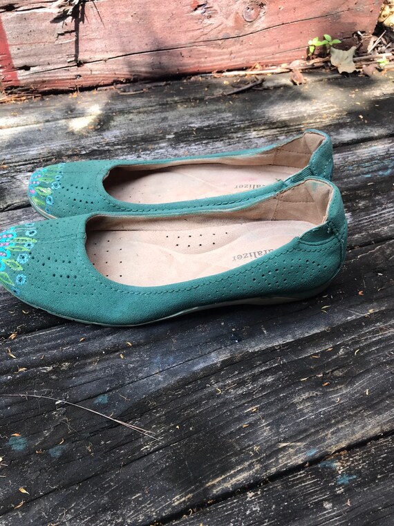 Green shoes store size 7
