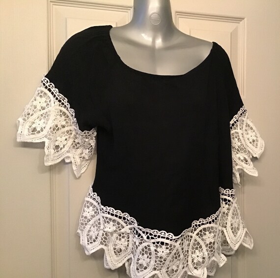 Tunique noire dentelle new arrivals