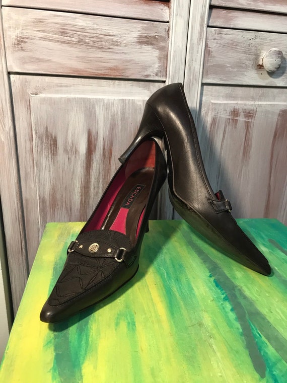 vintage pointed toe shoes