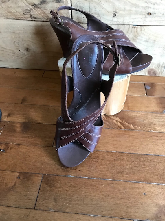 Vintage pumps women's shoes sandal Clark craftsmant leather brown heel strappy shoes shoes size 7 Vintage pumps women's shoes sandal Clark craftsmant leather brown heel strappy shoes shoes size 7