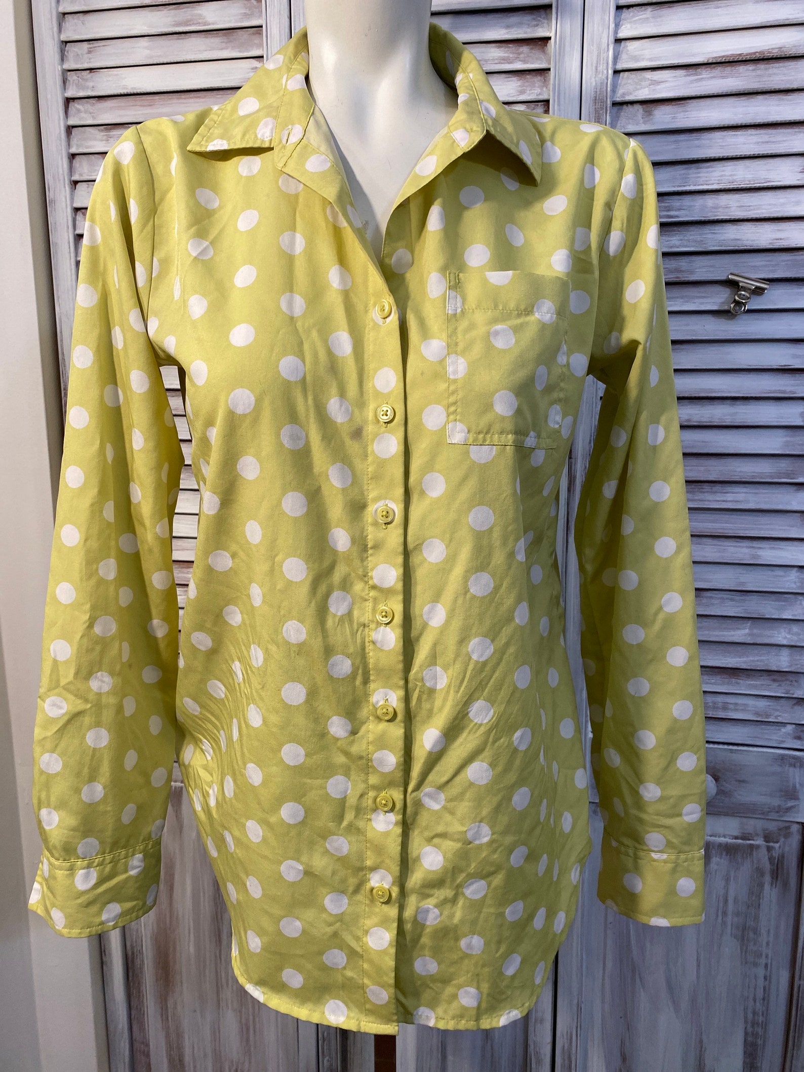 Pretty vintage women's blouse in lime green with white | Etsy