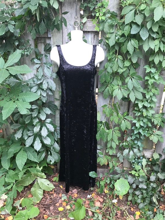Vestidos negros sin mangas sale