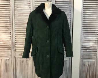 Suede coat - vintage women's 90s jacket lined in emerald green suede - very good condition - size M