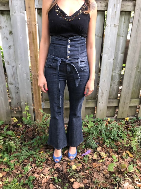 Vintage high from the 1990s - dark blue jeans - be