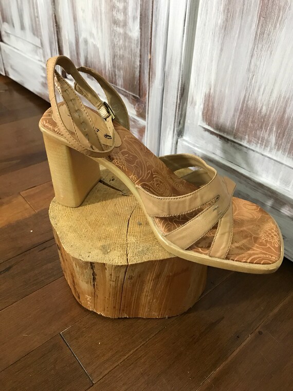 90s vintage logo hotsell mid heel sandals