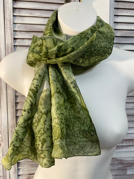 Vintage hand painted pure silk green scarf, 56 in… - image 2