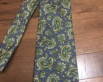 Cravate vintage tie en soie imprimé paisley bleu , vert , jaune et blanc cravate des années 80s - cravate  Lafayette fait en Italie