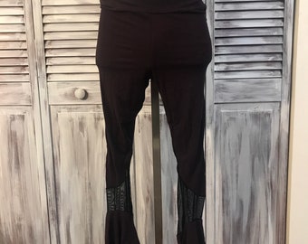 3/4 high waisted leggings in mauve brown bamboo viscose with wicking and ruffles at the bottom - size small