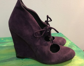 Vintage-Schuh - Heels House of Harlow - lila Wildleder-Keilschuh - Größe 36eu oder 5 1/2 us wie neu