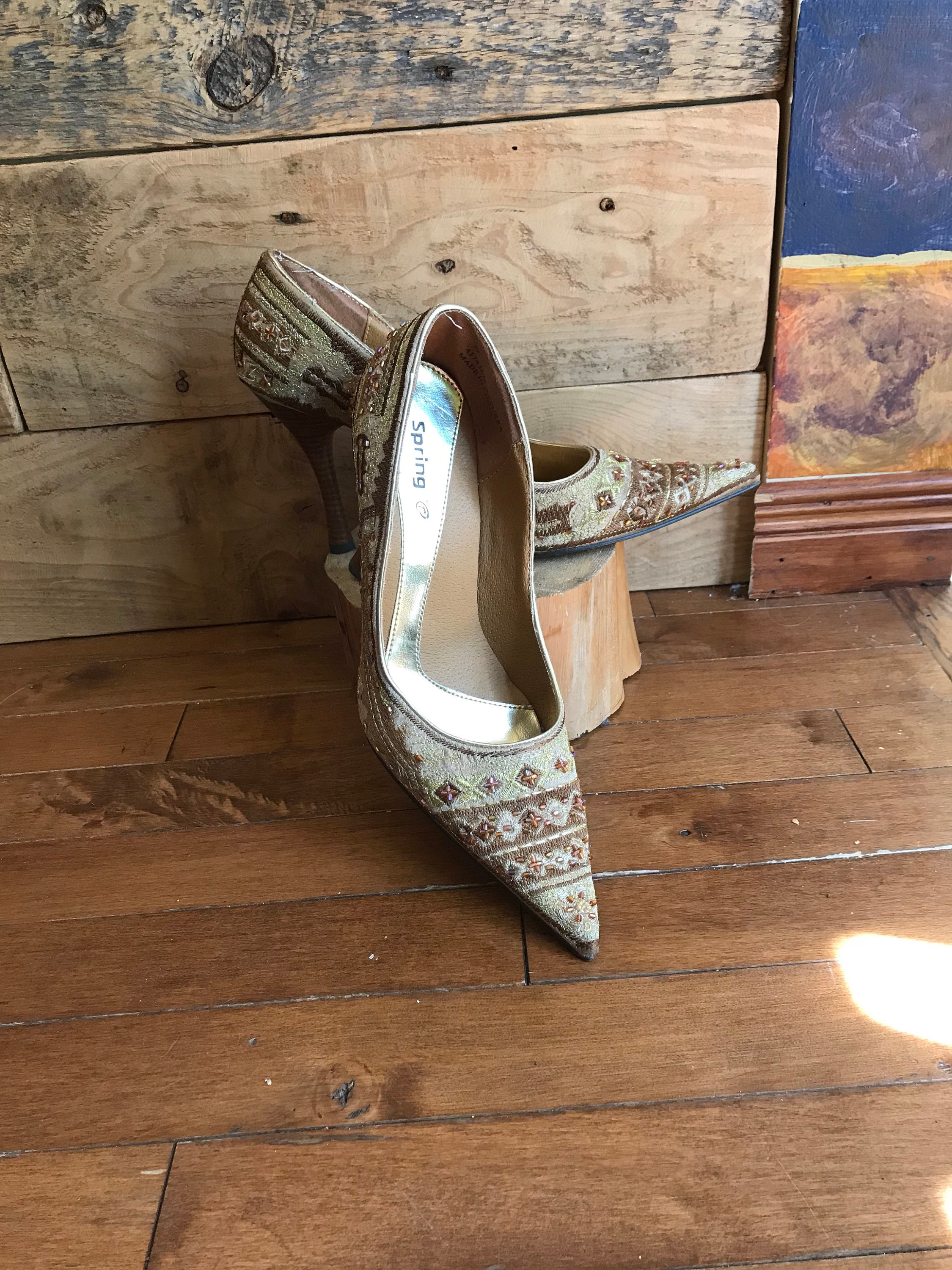 Embroidered pumps best sale
