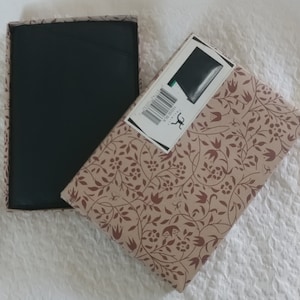 Cartera para pasaporte de cuero granulado bellamente hecha, comprada en San Francisco, California. pero nunca usado