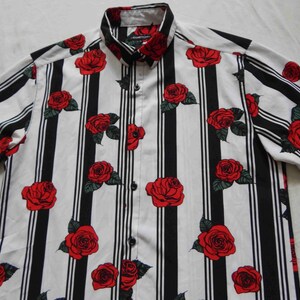 Vintage Red Rose Striped White Short Sleeve Button Up Shirt - Small Mens Polyester