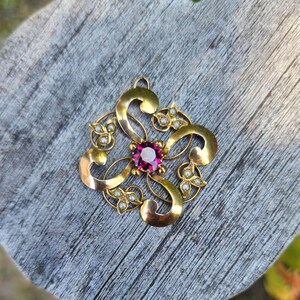 Edwardian Garnet and Pearl Gold Pendant