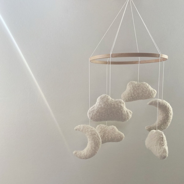 Boucle mobile baby mobile moon and cloud mobile baby nursery decor cloud cot mobile crib mobile cloud nursery decor baby mobile neutral