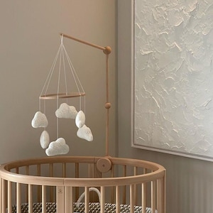 Móvil de boucle hecho a mano para bebé, móvil de nubes, decoración para habitación de bebé, móvil neutro para bebé, decoración neutra para habitación de niña, decoración para habitación de niño
