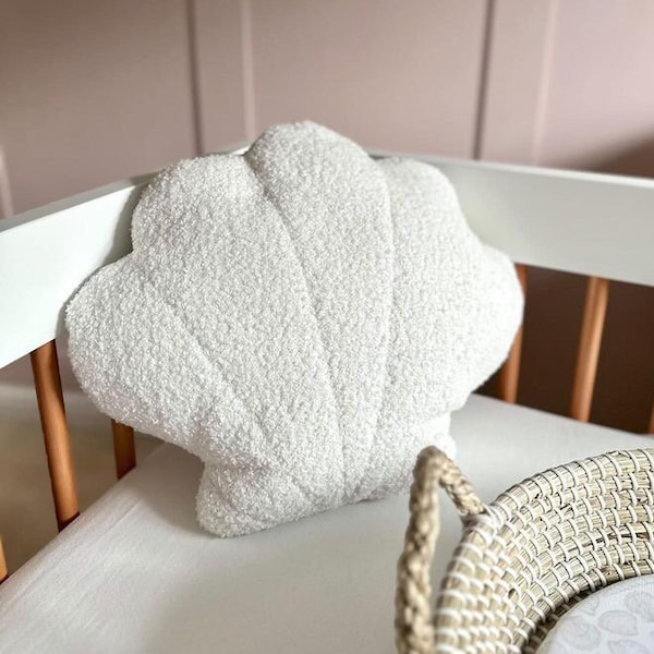 Luxus-Muschelkissen aus Micro-Boucle, Muschelkissen aus Bouclé, neutrales Kinderzimmer-Dekor, Ozean-Kinderzimmer-Dekor, Boho-Kinderzimmer-Dekor, Bouclé-Muschelkissen