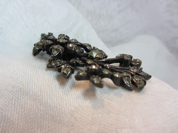 Vintage Hollycraft set of Floral Brooches - image 7