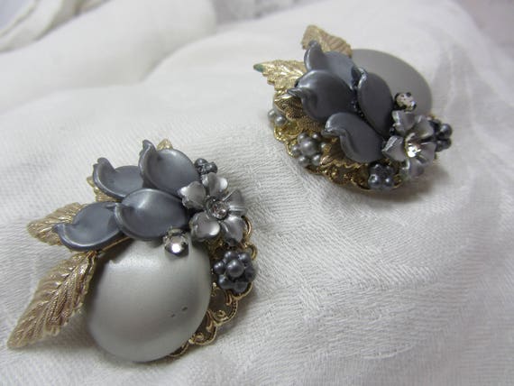 Alice Caviness Style Oversized Grey Statement Clip