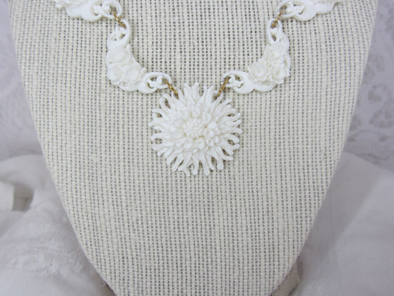 Vintage White Floral Thermoset Necklace with Matching Clip Earrings