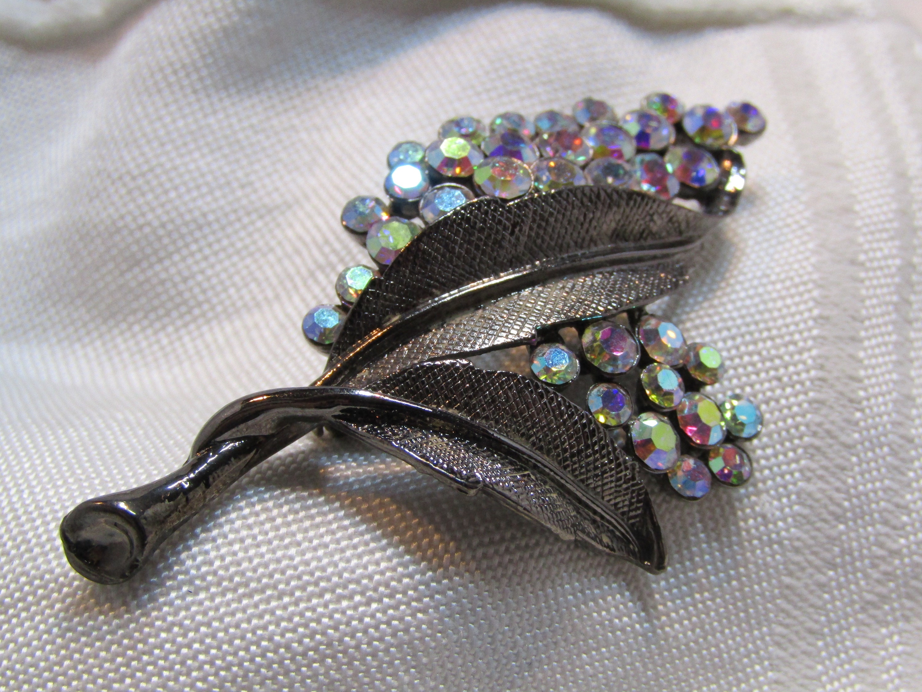 ♡リエブー♡ Vintage Pink Rhinestone and 