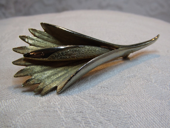 Vintage Multi-Textured Finish "Cat Tail" Brooch