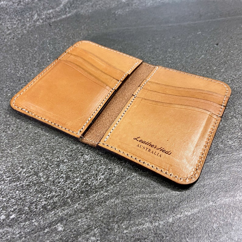 Natural leather vertical card wallet. image 3