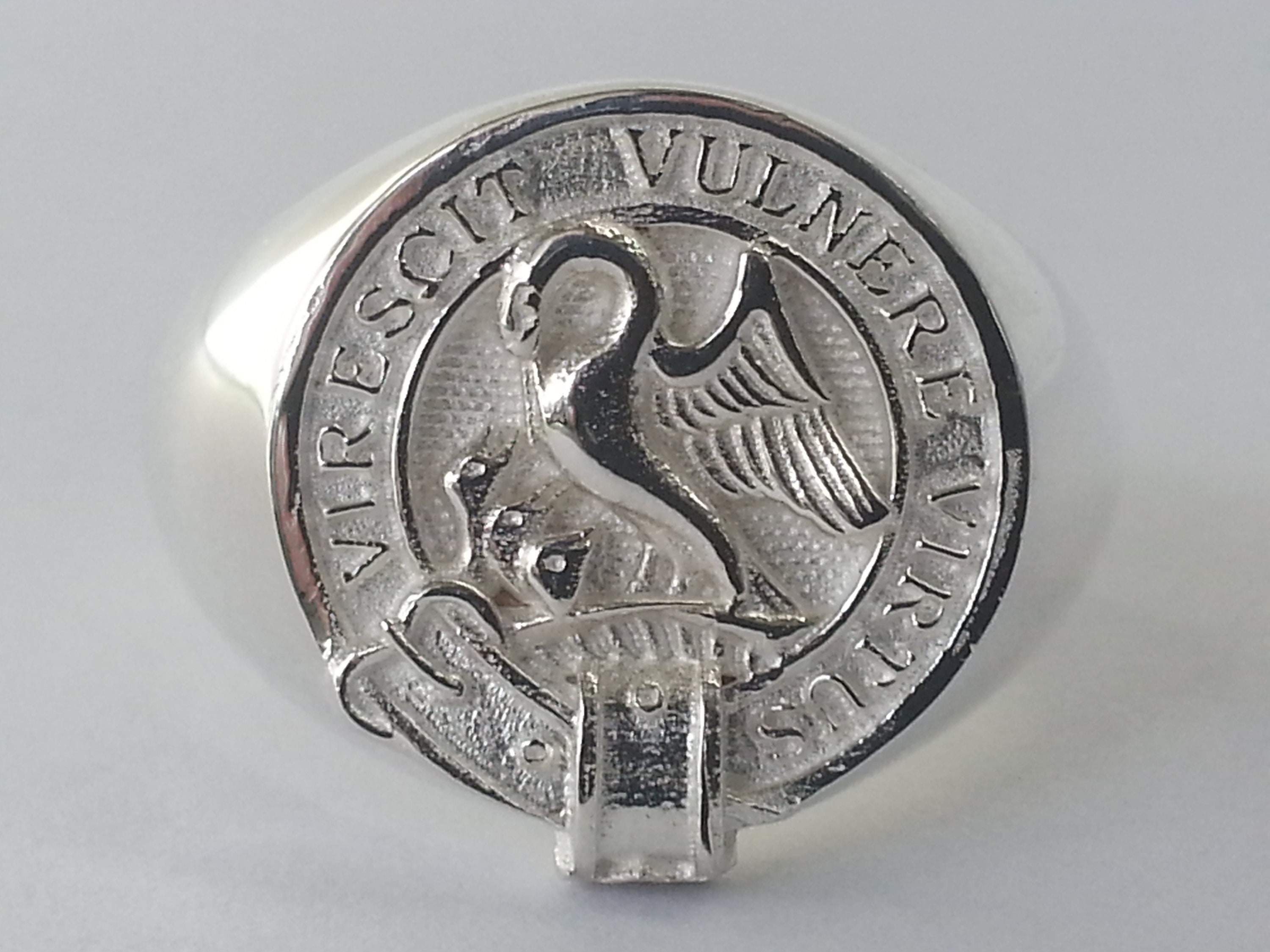 Stewart family shop crest ring