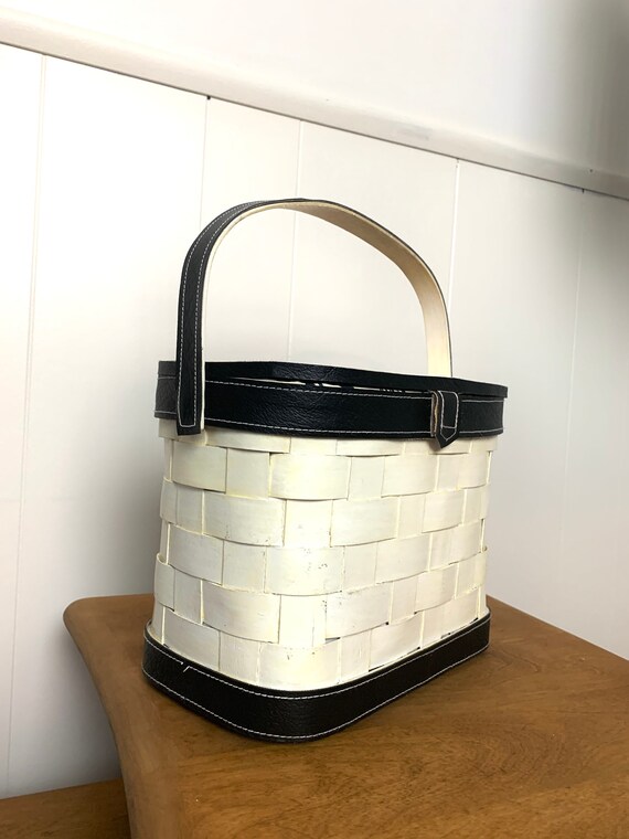 1960s -1970s Basket Box Hard Case Handbag White A… - image 6