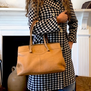 大人気ベージュ色再入荷☆会員特別価格☆TOD'S MOCASSINO BAG ☆会員特別価格☆TOD'S MOCASSINO BAG MEDIA (TOD'S/トート