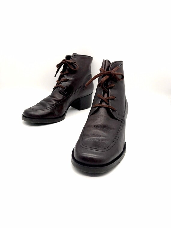 Brown leather lace up ankle granny boots 7.5M