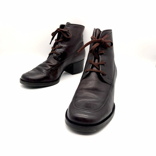 Brown leather lace up ankle granny boots 7.5M