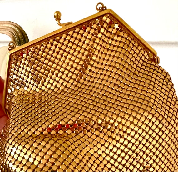 Vintage Gold Evening Bag Gold Metal Mesh Kiss Loc… - image 2
