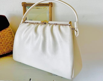 Vintage White Faux Leather Top Handle Handbag Gold tone hardware Vinyl Interior